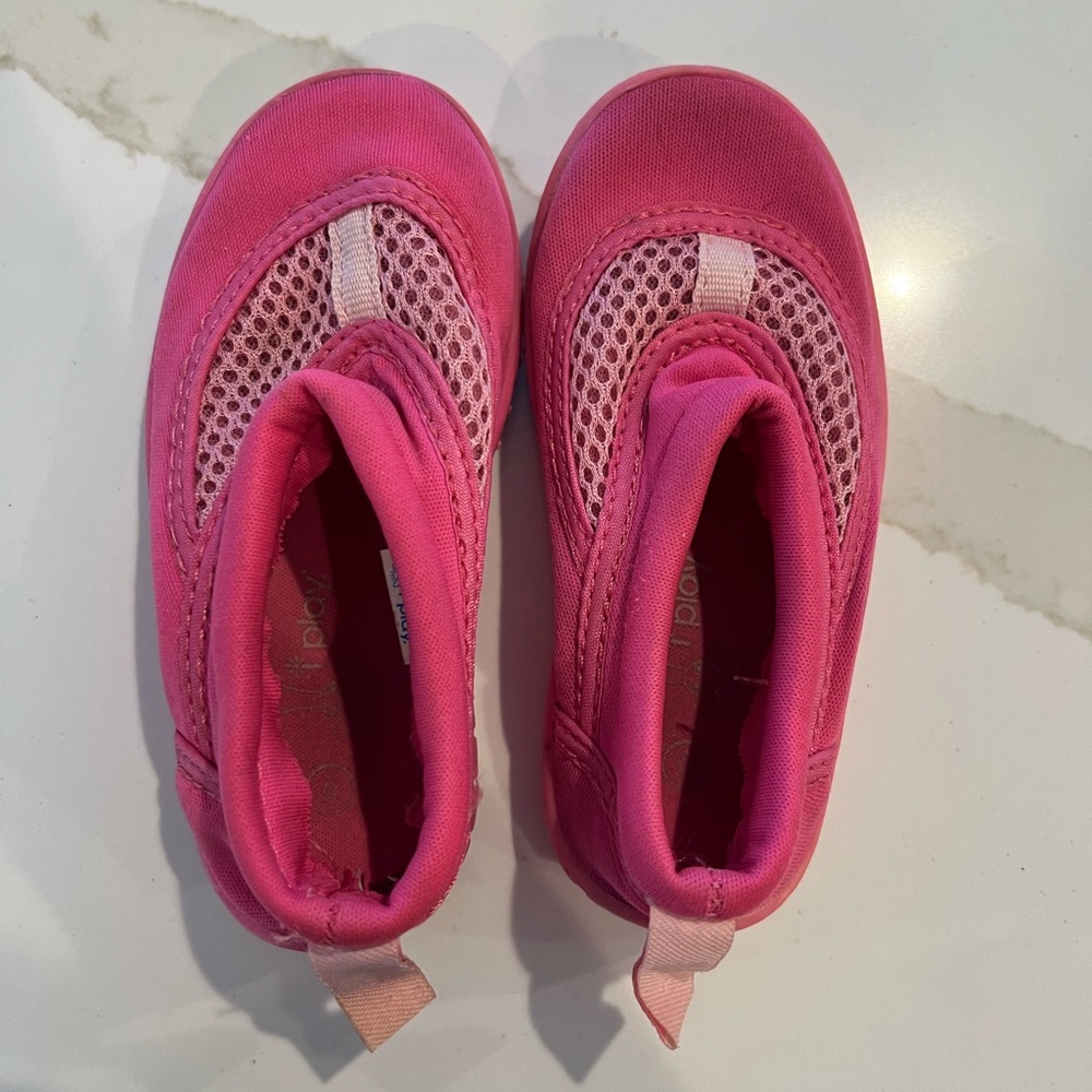 Iplay water shoes